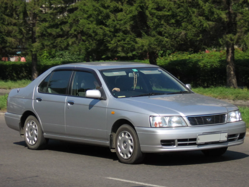 Ниссан Bluebird 1996