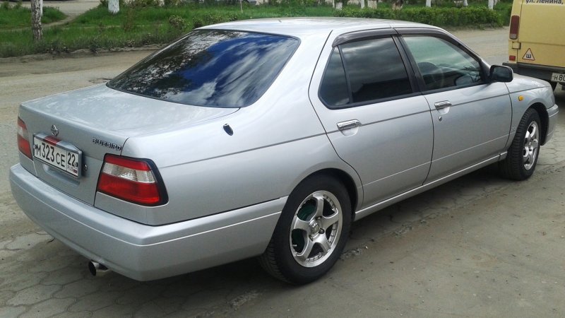 Nissan Bluebird 1987