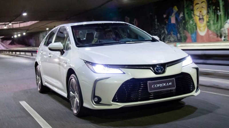 Toyota Prius v Plus 2015