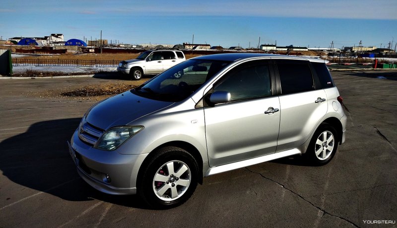 Toyota ist/Temp 2003