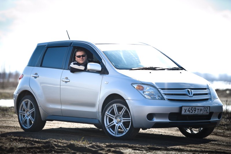 Toyota ist i