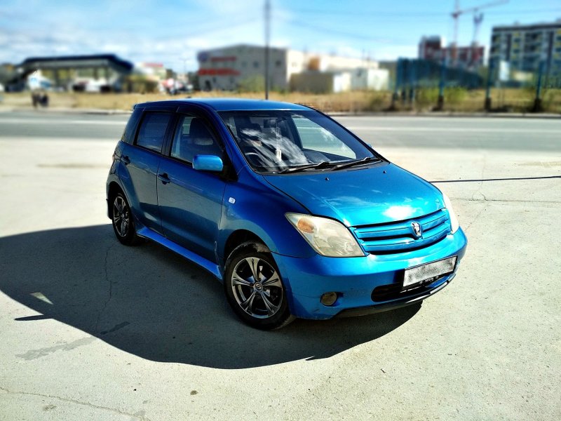Toyota ist/Temp 2003