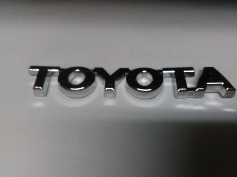 Toyota Avalon шильдик