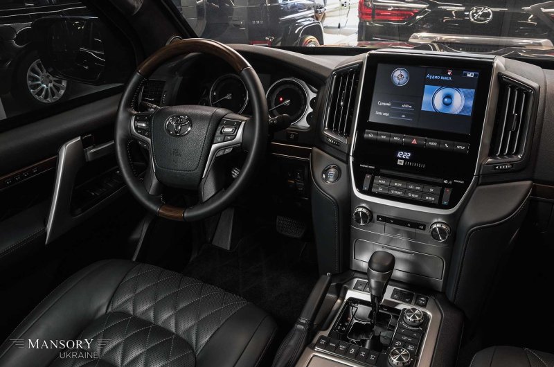 Toyota Land Cruiser 200 Excalibur
