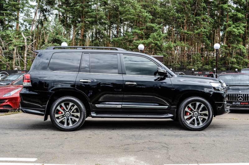Toyota Land Cruiser Excalibur 2020