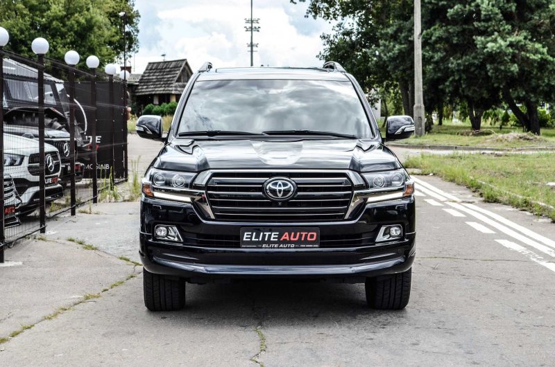 Toyota Land Cruiser 200 2018 Excalibur