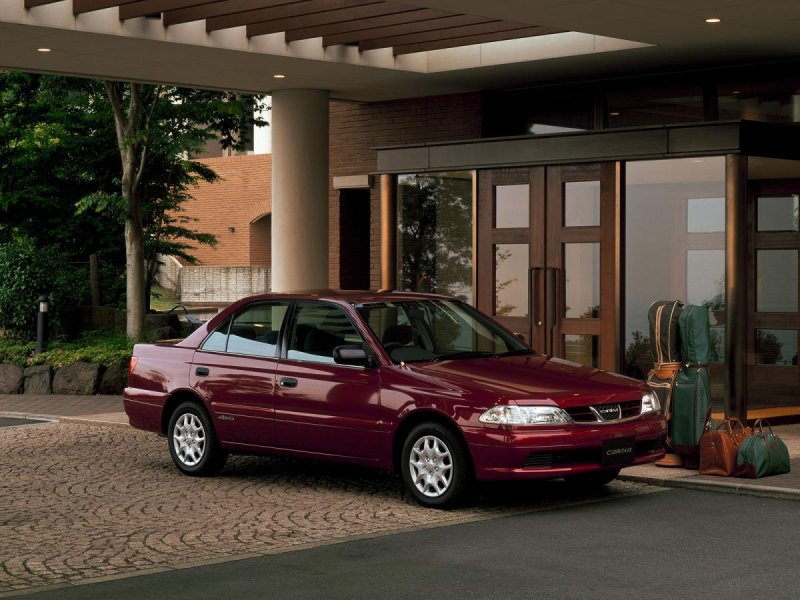 Toyota Carina седан