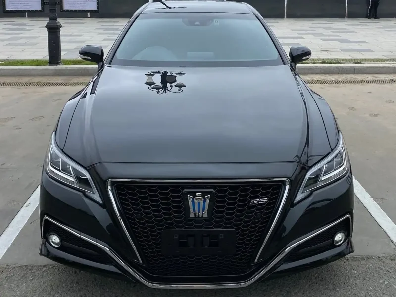 Toyota Crown 2018