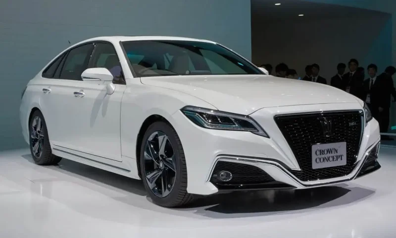 Toyota Crown Majesta 2021