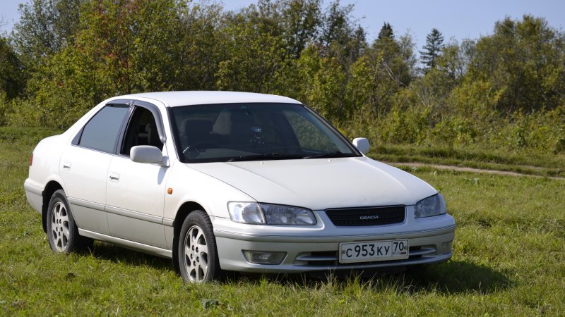 Toyota Camry Gracia