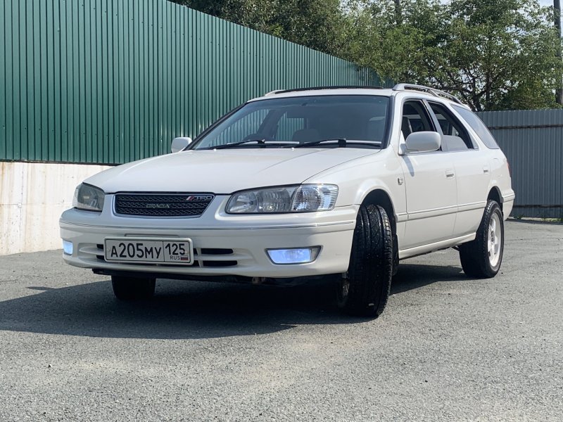 Toyota Camry Gracia 1999