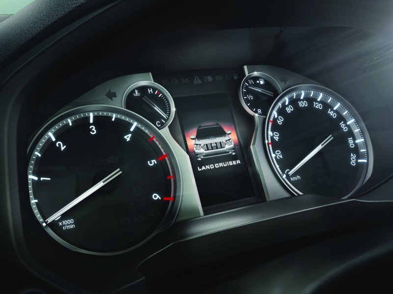 Приборная панель Toyota Land Cruiser Prado 150