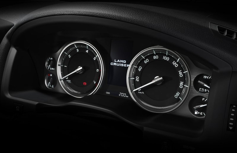 Спидометр Toyota Land Cruiser 200