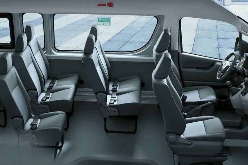 Тойота Hiace 2021 салон