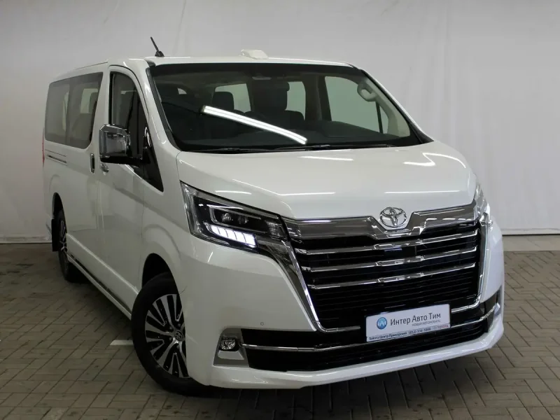 Toyota Hiace 2021