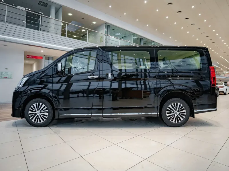Toyota Hiace 2021