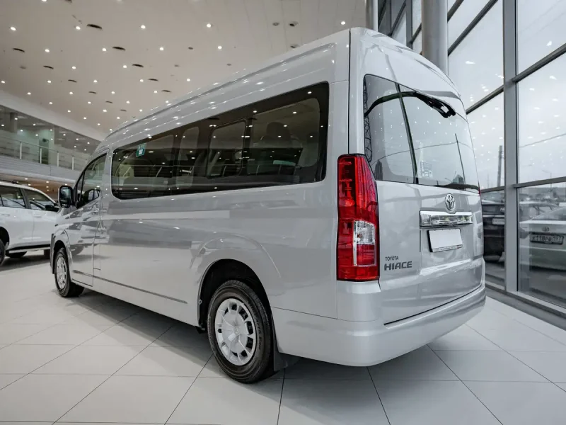 Toyota Hiace 2021