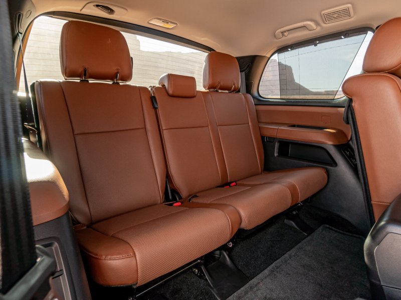 Toyota Sequoia 2 салон