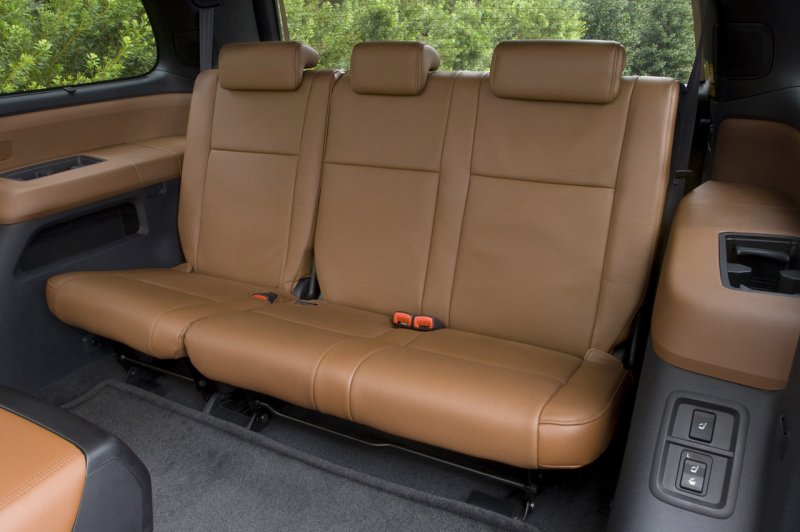 Interior Toyota Sequoia 2010