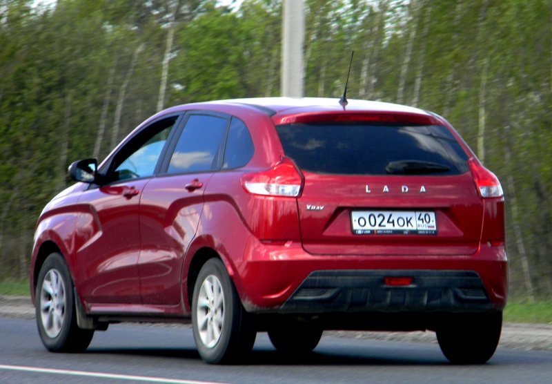 Lada XRAY Cross черный