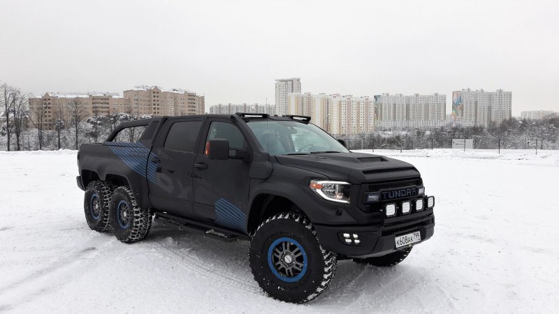 Toyota Tundra 6x6 Hercules