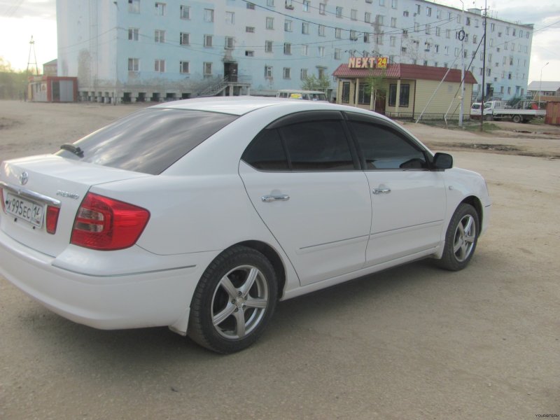 Toyota Premio 2002