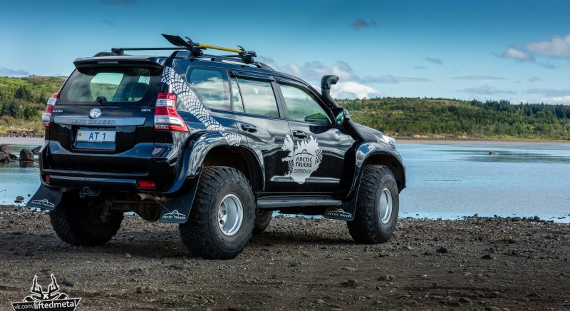 Toyota Fortuner Arctic Trucks at35