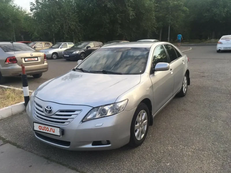 Toyota Camry v40