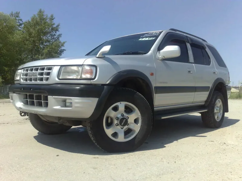 Isuzu Wizard 3.2
