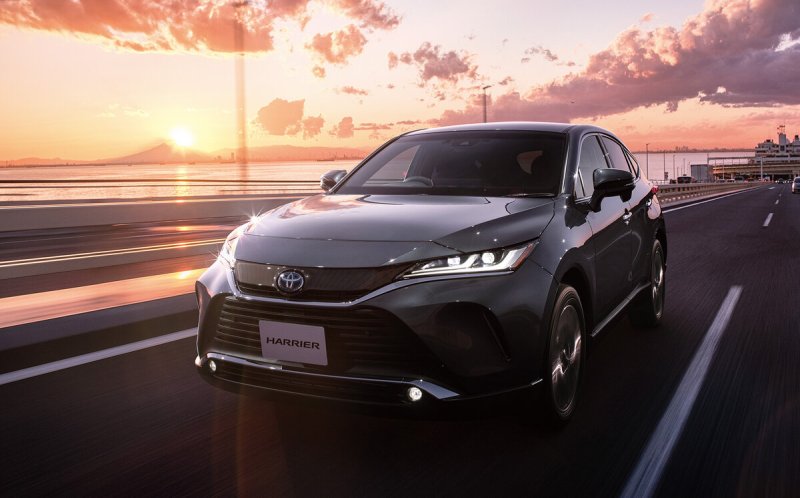 Toyota Harrier 2