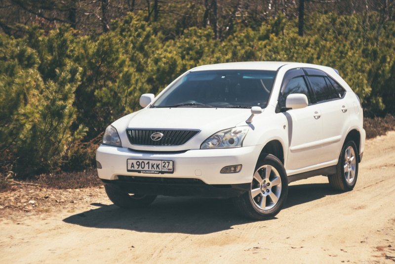 Toyota Harrier 2