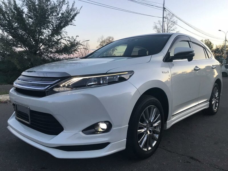 Toyota Harrier 2013