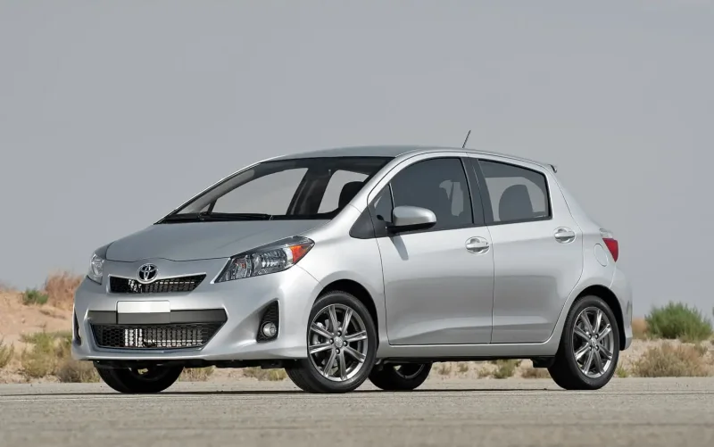 Toyota Yaris 1 выпуск