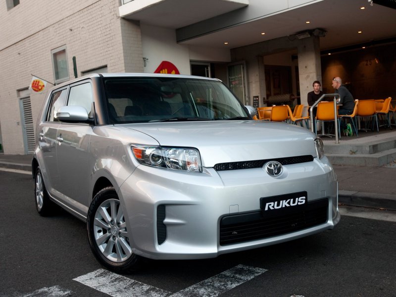 Toyota Rukus 2016