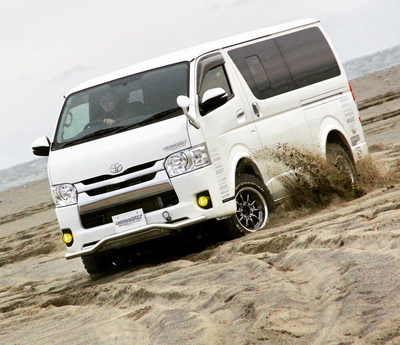 Toyota Hiace van Life