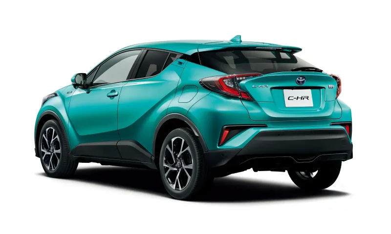 Toyota Ch-r красная