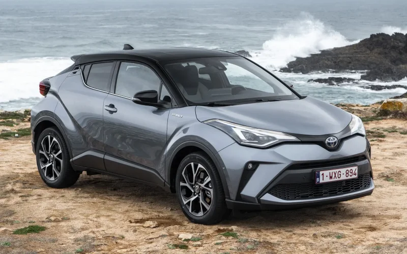 Тойота c-HR 2017