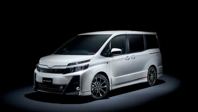 Toyota Voxy gr Sport