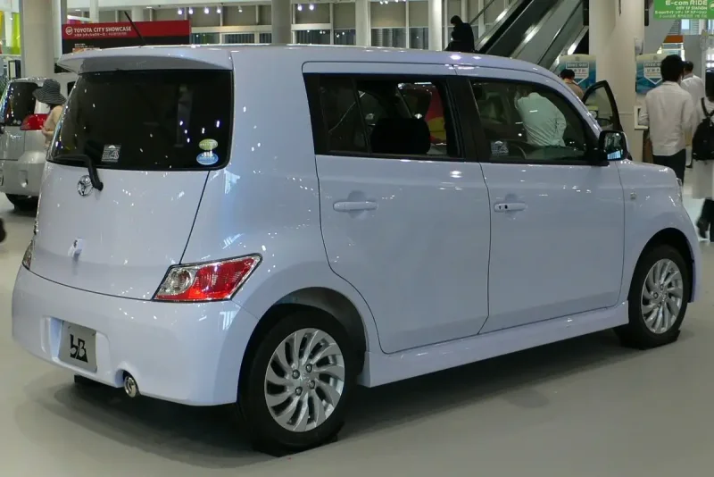 Toyota bb2