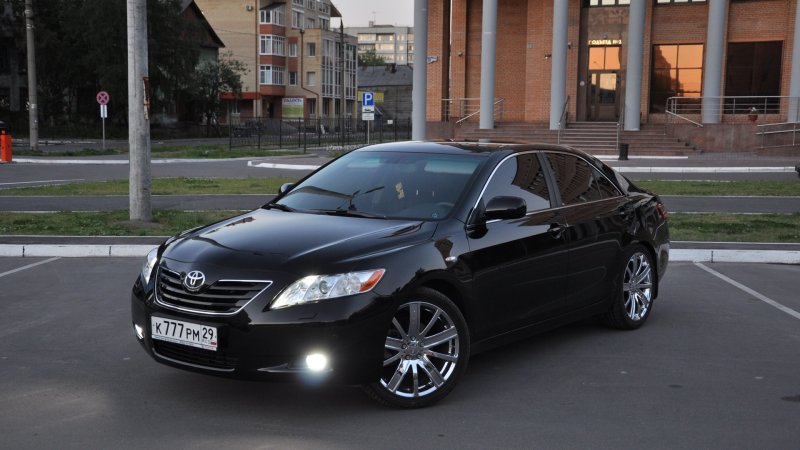 Toyota Camry 40
