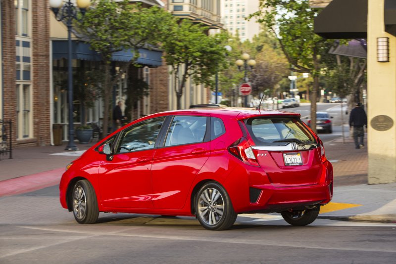 Honda Fit Hybrid 2012