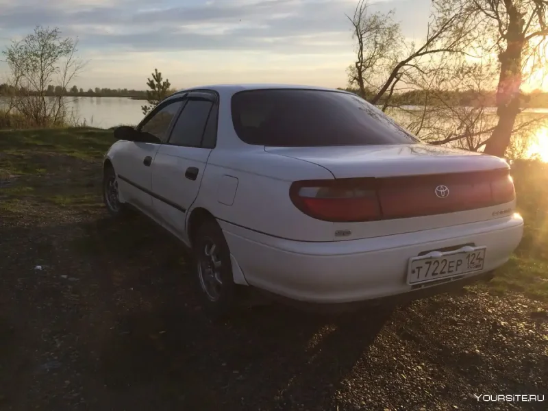 Toyota Карина 1993