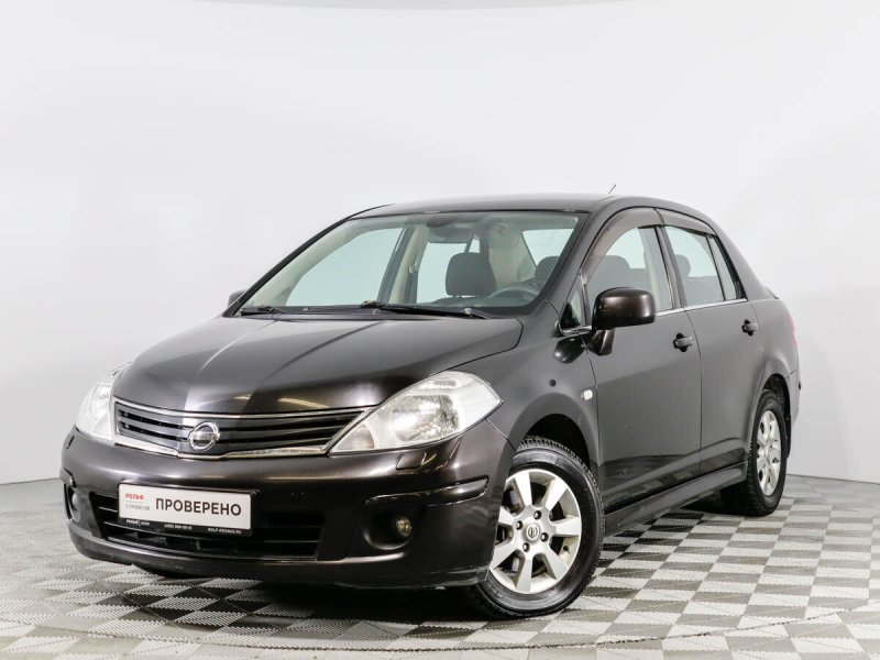 Nissan Tiida 2011