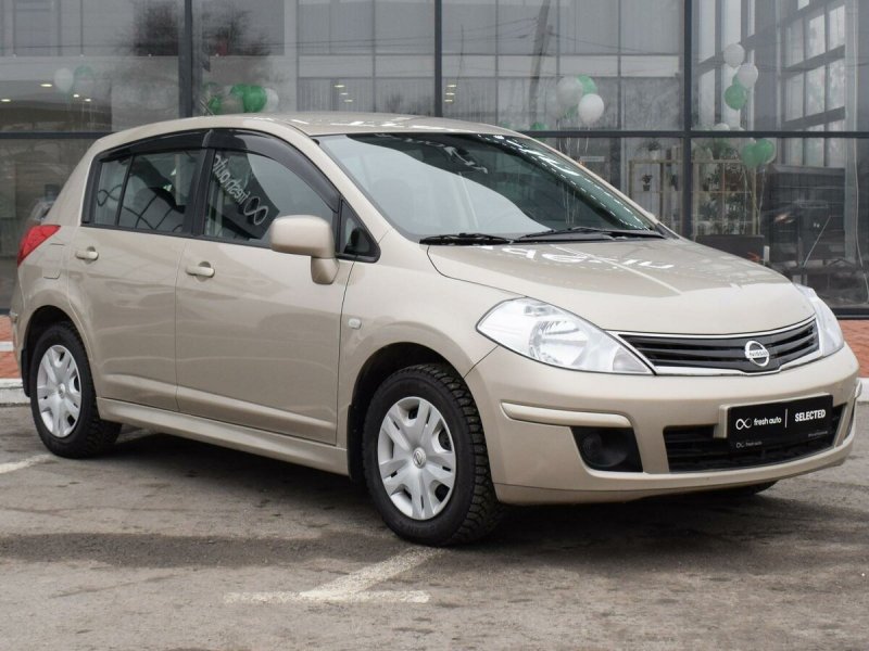 Nissan Tiida 2013
