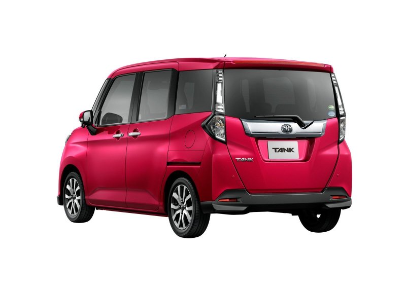 Toyota roomy 2015