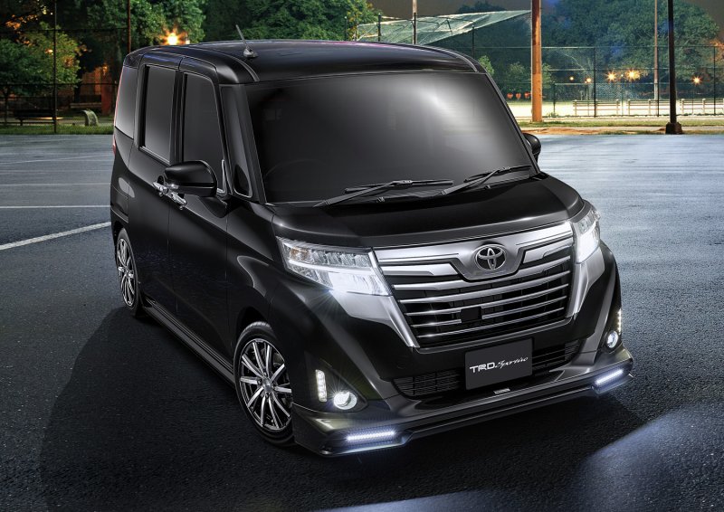 Toyota roomy 2016