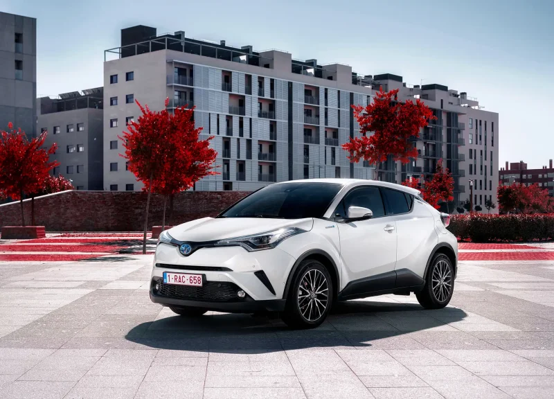 Toyota Chr 2020 белая
