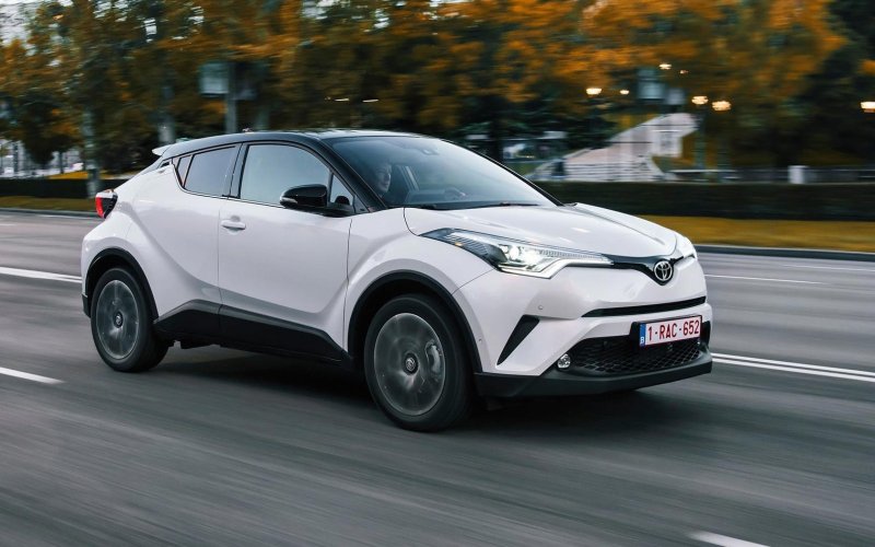 Тойота кроссовер c-HR