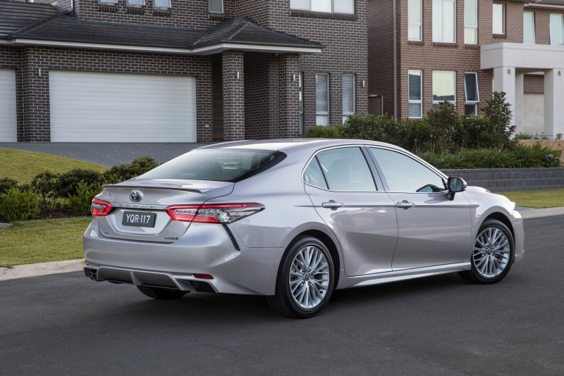 Toyota Camry v70 2018