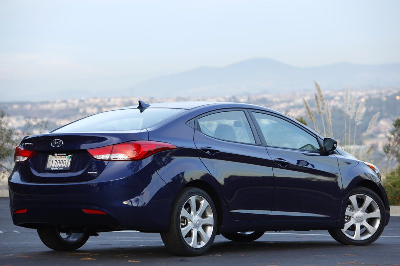 Hyundai Elantra 2013